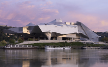 Musée des Confluences à Lyon : Une exploration au cœur des sciences et des sociétés à Lyon Le muée